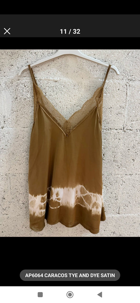 Caraco Sienna – Satin Tie & Dye Dentelle