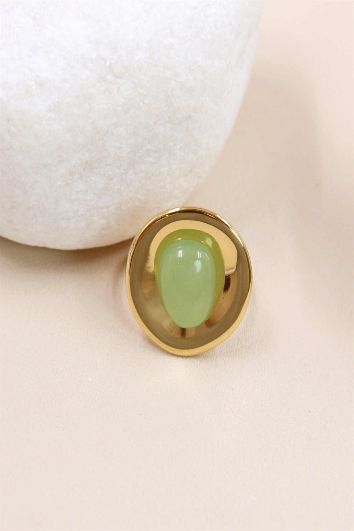 La bague en acier inoxydable et résine "précieuse"