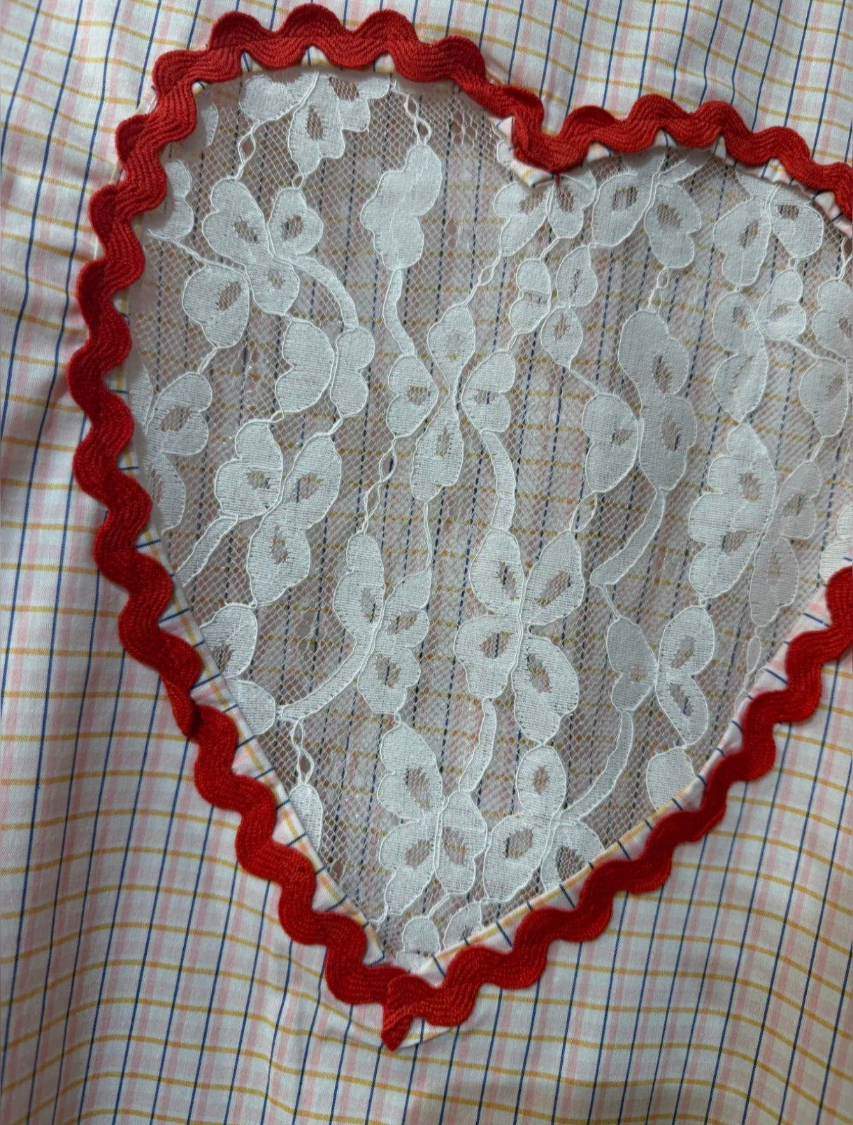 The "Lison" plaid shirt