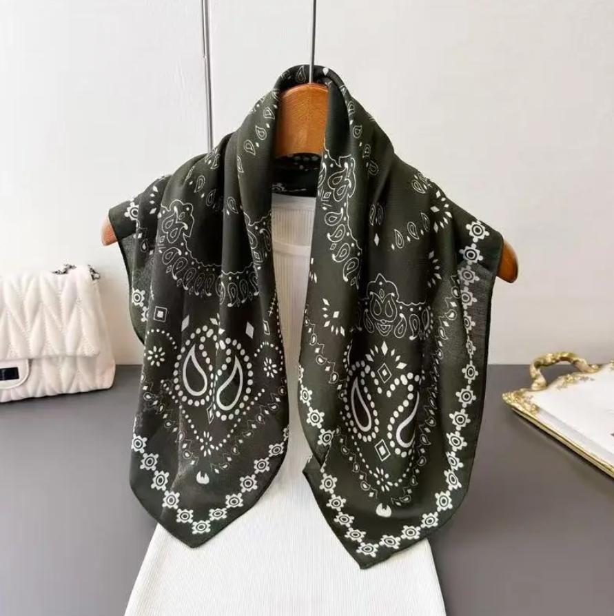 Le foulard "Pauline"