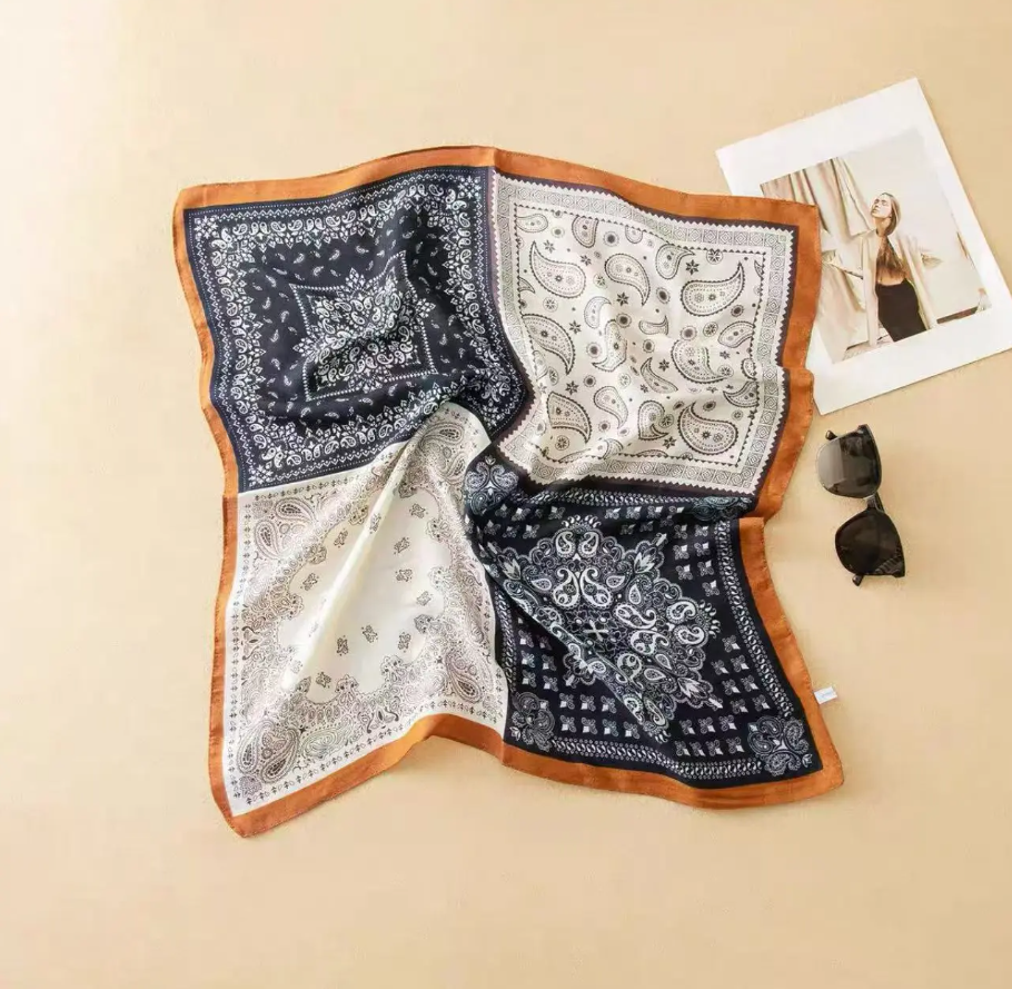 Le foulard "Garance"