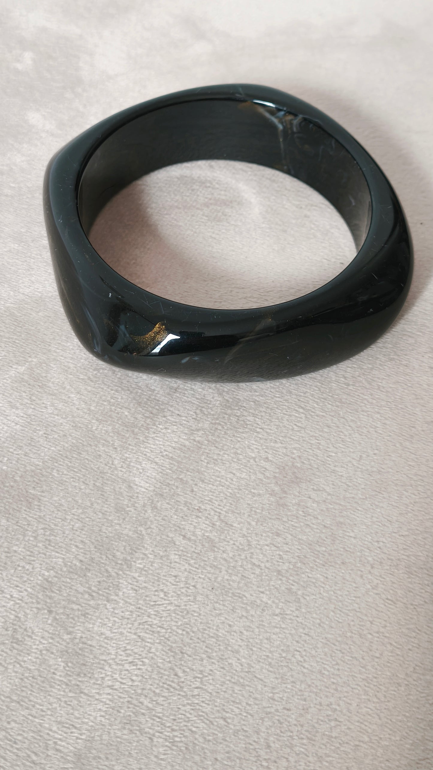 Les joncs en résine "Régine"