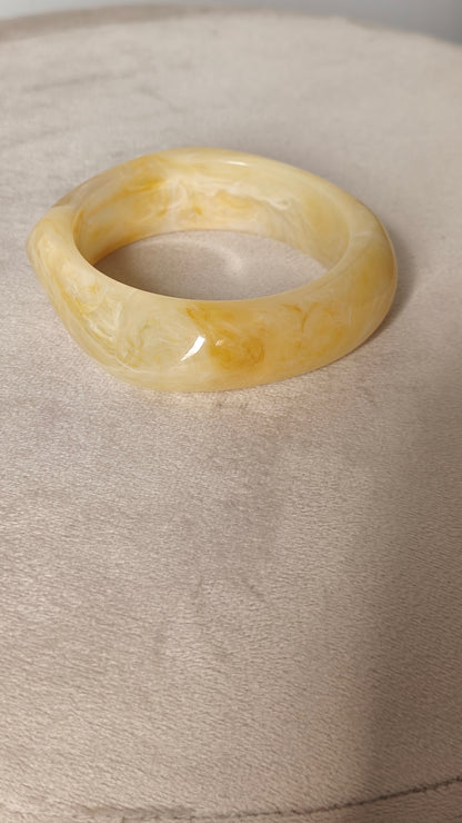 Les joncs en résine "Régine"