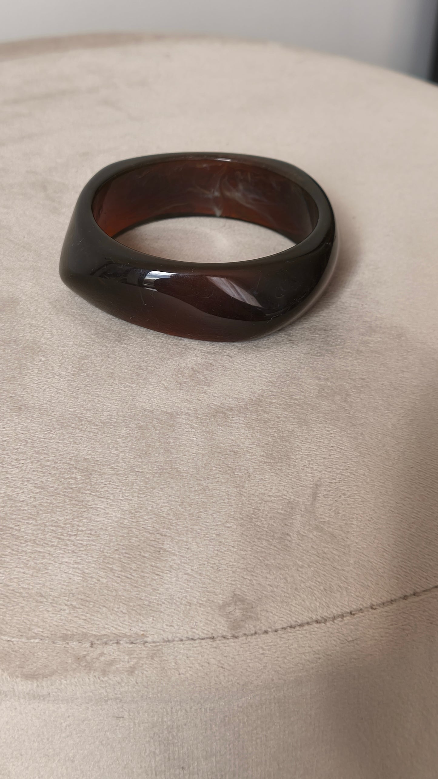 Les joncs en résine "Régine"