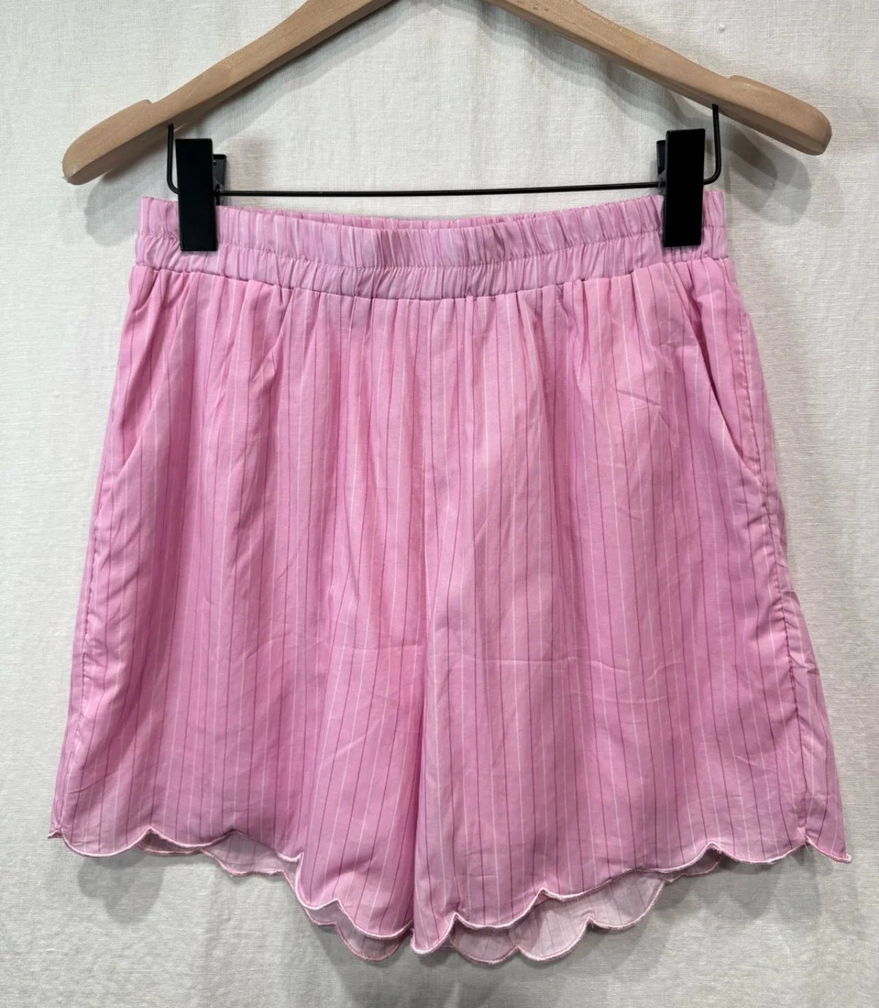 Short Candy – Rayures Rose & Ourlet Festonné