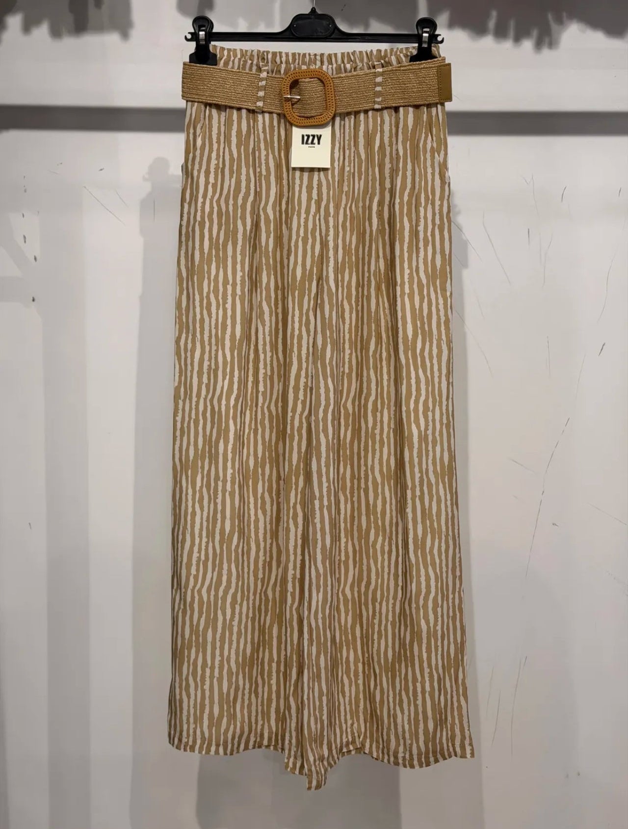 Le Pantalon Fluide Rayé camel  – Capri