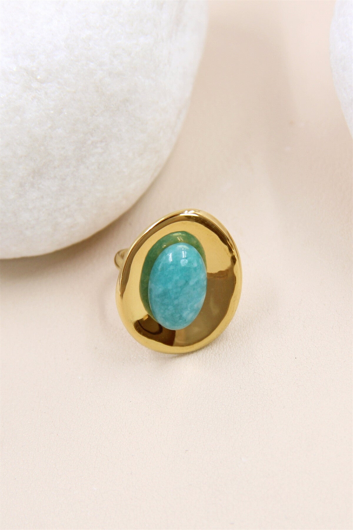 La bague en acier inoxydable et résine "précieuse"