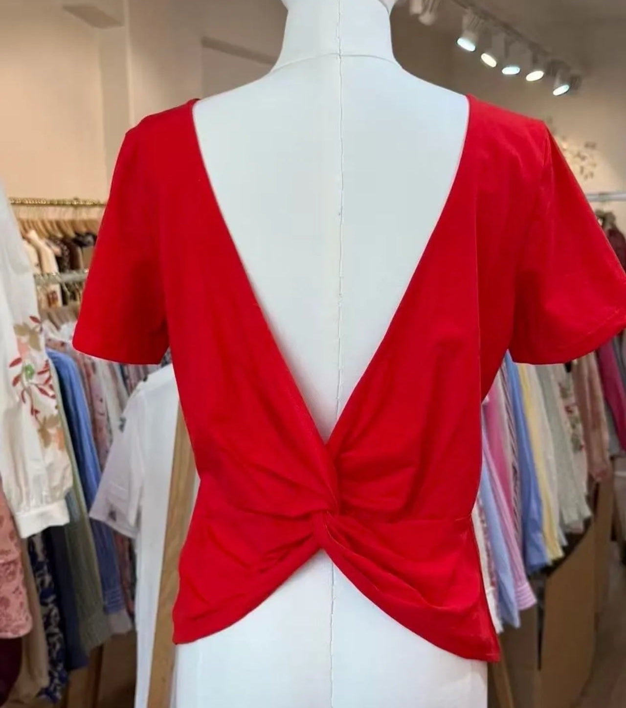 Top Sasha – Rouge Dos Ouvert Noué
